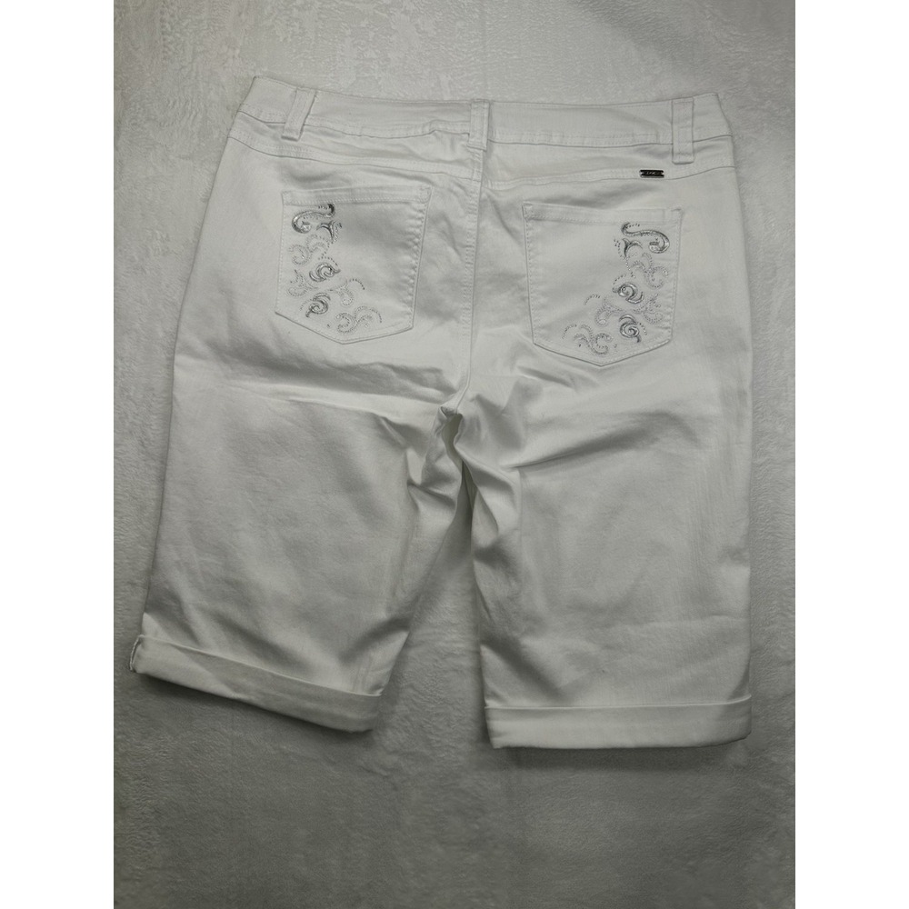 INC Denim Core Women's Bermuda Shorts Mid-Rise Regular Fit Size 18 White Denim